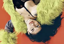 Cazzu se luce cantando en homenaje a Mercedes Sosa