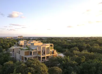 The Village: Donde la arquitectura maya se encuentra con la modernidad en Playa del Carmen