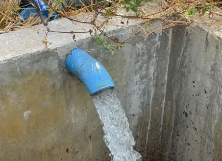 Comienza a llegar agua de El Realito