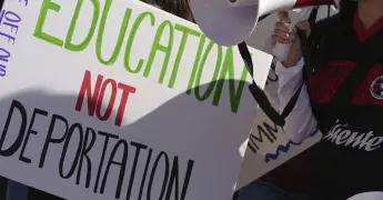 Impacto de la revocación de visas en estudiantes internacionales