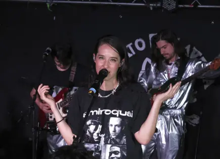 Ximena Sari&ntilde;ana y su nuevo EP Rompe