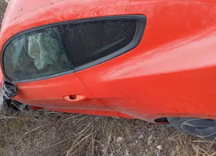 Mujer resulta con golpes tras accidente en la Valles-Tampico Mujer resulta con golpes tras accidente en la Valles-Tampico