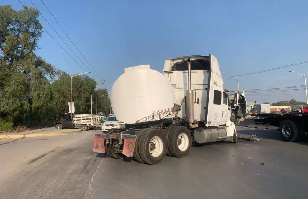 Fuerte accidente en periférico