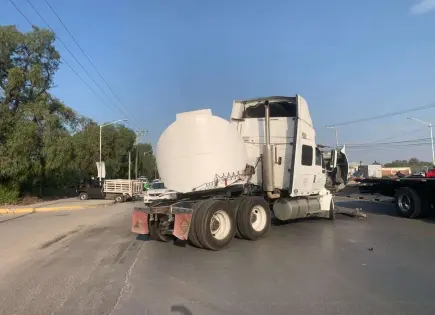 Cuatro lesionados, en choque múltiple sobre Circuito Potosí Cuatro lesionados, en choque múltiple sobre Circuito Potosí
