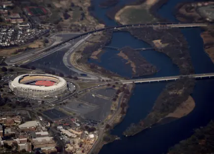 Acuerdo millonario entre Commanders y Washington para nuevo estadio en RFK