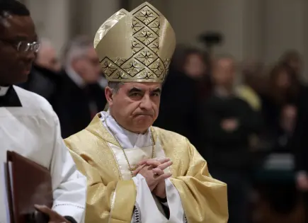 Controversia en el Vaticano: ¿Becciu votará en el cónclave?
