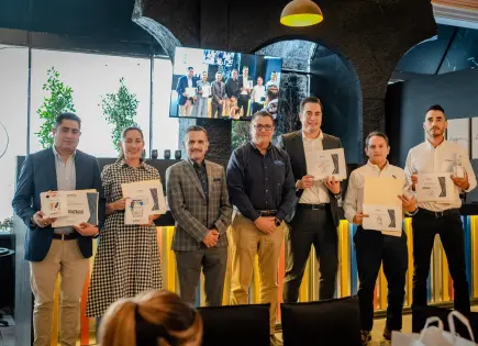 Ejecutivos de Recursos Humanos se reúnen en el desayuno mensual de ADERIAC
