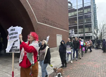 Corte de Apelaciones detiene traslado de alumna de Tufts