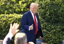 Trump firma orden para relajar aranceles sobre autom&oacute;viles