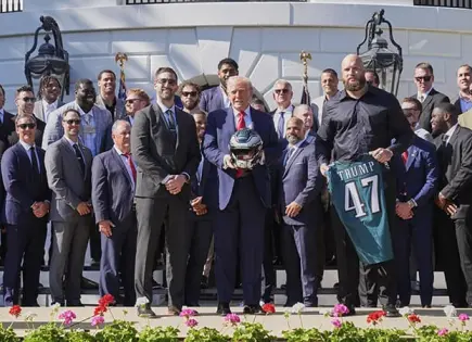 Campeones Eagles visitan la Casa Blanca