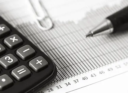 Cómo Algunas Empresas en México Evitan Impuestos Pagando lo Mínimo en Nómina