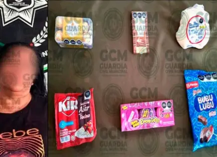 Fardera hurtaba dulces en una bodega Aurrerá