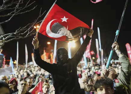 Condena a periodista sueco en Turquía por insultar a Erdogan