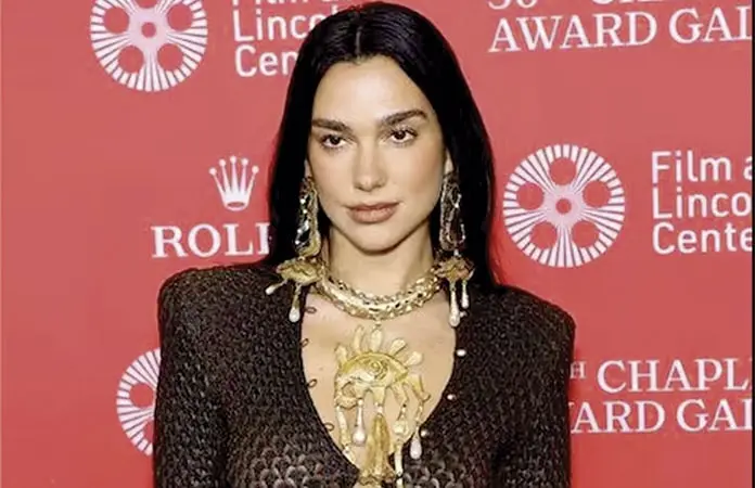 Revelan el costo del anillo de compromiso de Dua Lipa