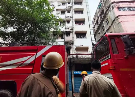 Incendio en un hotel de Calcuta deja 14 víctimas