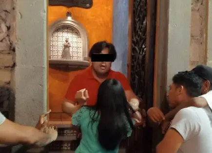 Denuncian agresión de empleado de un café en Aranzazú