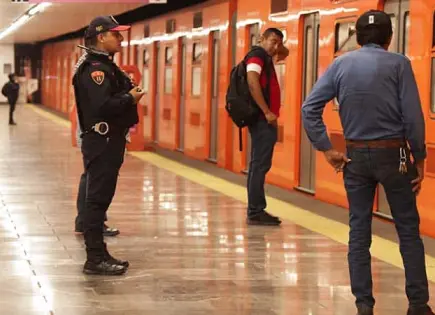 Van policías encubiertos al Metro para vigilar