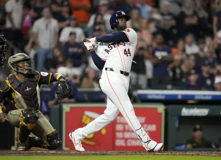 Yordan Álvarez de los Astros colocado en lista de lesionados