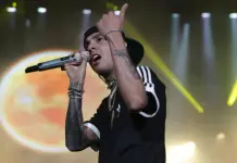 Natanael Cano sortea incendio de su camioneta