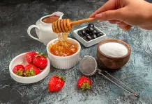 Diferencias y Beneficios entre Miel y Azúcar