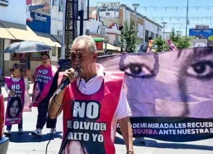 Padre de Esmeralda Castillo recibe Doctorado Honoris Causa