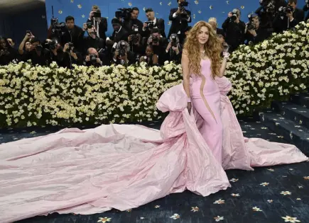 Met Gala 2025: Celebración del Estilo Negro y Dandismo