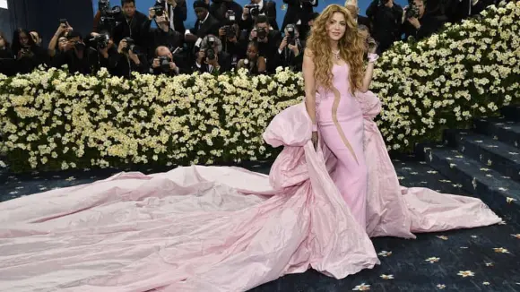 Met Gala 2025: Celebración del Estilo Negro y Dandismo
