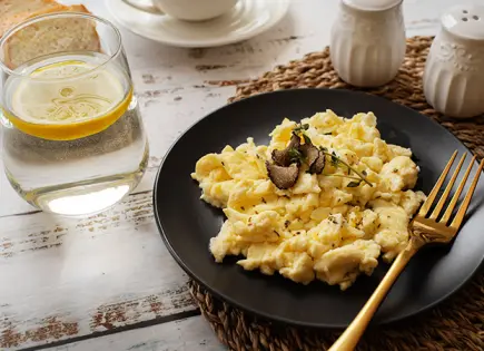 Cómo hacer que los huevos revueltos queden cremosos