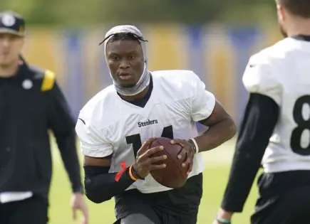 Los Steelers transfieren al receptor George Pickens a Dallas