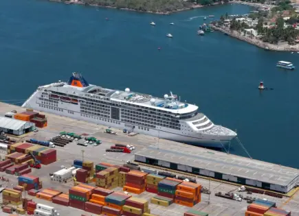 Llega a Mazatlán el primer crucero turístico de mayo