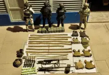 Aseguran arsenal de alto poder y camioneta robada en Coyame del Sotol, Chihuahua Aseguran arsenal de alto poder y camioneta robada en Coyame del Sotol, Chihuahua