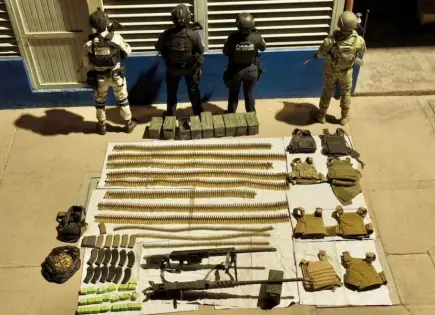 Aseguran arsenal de alto poder y camioneta robada en Coyame del Sotol, Chihuahua