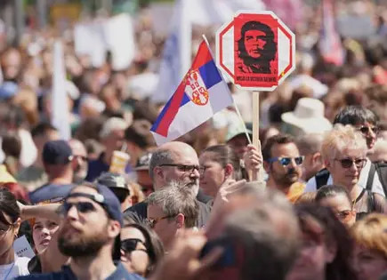 Demandan elecciones anticipadas en Serbia
