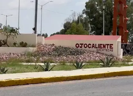 Lanzan un artefacto explosivo a comandancia