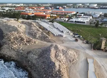 Cemex refuerza la costa de Tabasco con escollera de concreto resistente al mar