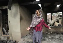 India y Pakistán intercambian fuego y acusaciones