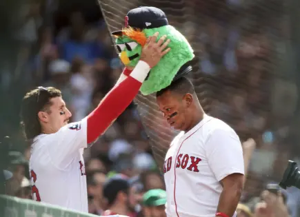 Victoria de los Medias Rojas sobre los Rangers con destacada actuación de Devers