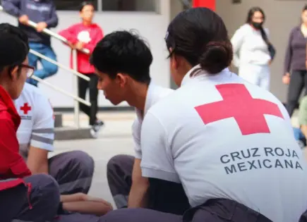 Cruz Roja de SLP rinde homenaje a voluntarios y personal