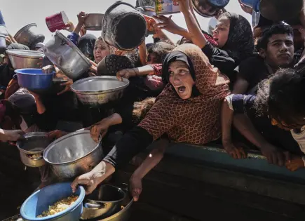 Conflictos en la distribución de ayuda humanitaria en Gaza