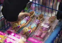 Muñecas en guerra comercial: impacto de aranceles en juguetes