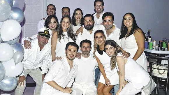 BENJAMÍN ¡NOCHE DE BLANCO!