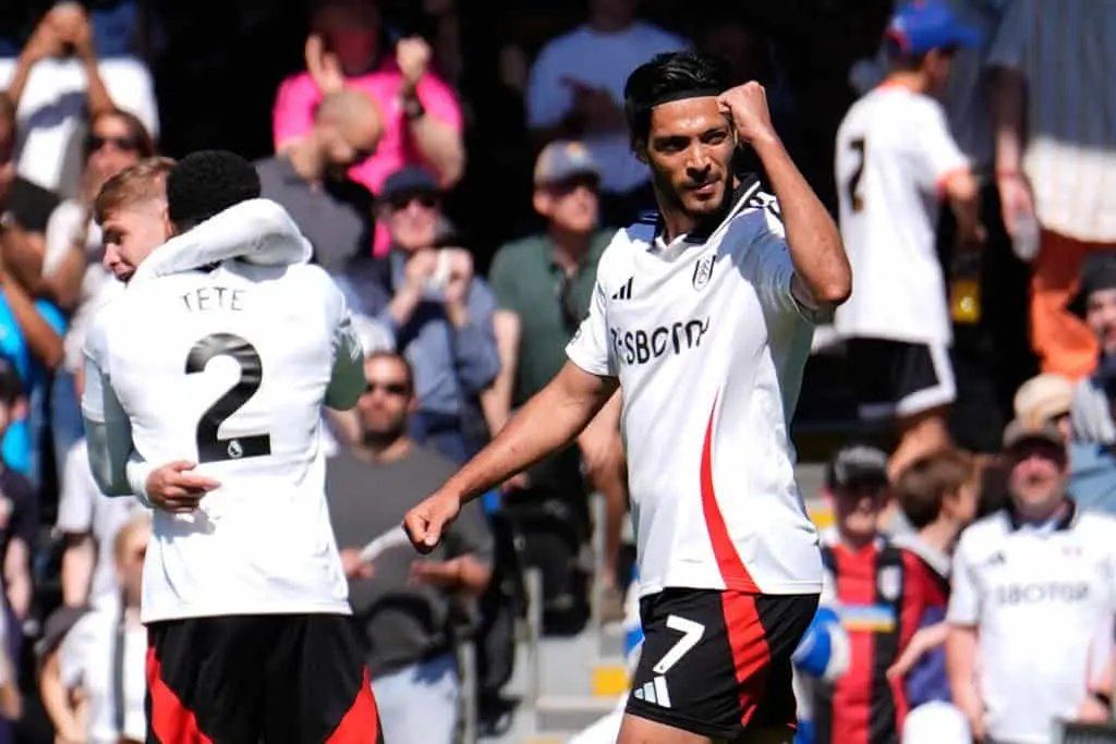 Raúl Jiménez anota en victoria del Fulham