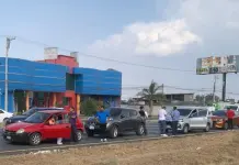 Carambola en la 57 frente a la Guardia Nacional: solo daños materiales Carambola en la 57 frente a la Guardia Nacional: solo daños materiales