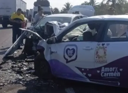 Tragedia en carretera Sabancuy-Ciudad del Carmen: choque deja tres muertos, entre ellos trabajadores del DIF