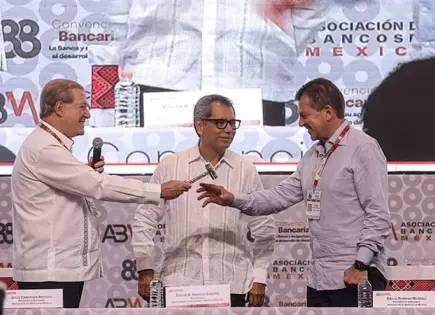 Huachicol fiscal merma ingresos públicos: SHCP