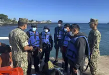 Rescate de náufragos en las islas Galápagos Rescate de náufragos en las islas Galápagos