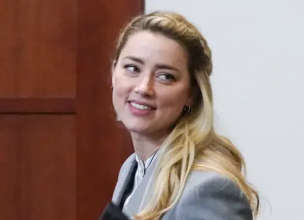 Amber Heard da la bienvenida a sus gemelos en una emotiva publicación