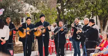 Realizan acto cívico por el día de la madre