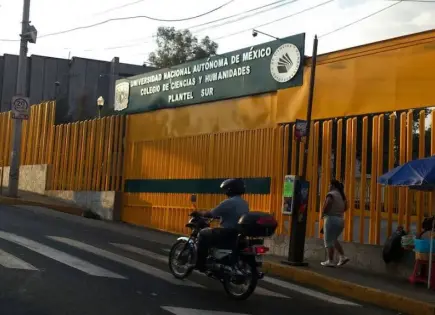 Estudiantes abandonan el CCH Sur antes de lo acordado; reportan daños y suspensión presencial