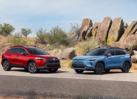 Toyota presenta el diseño renovado del Corolla Cross 2026